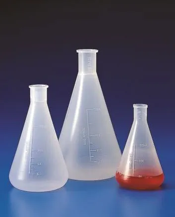 Matraz erlenmeyer. KARTELL. Graduación 100ml. Capacidad (ml): 2.000. Cierre: NS/DIN 34/35