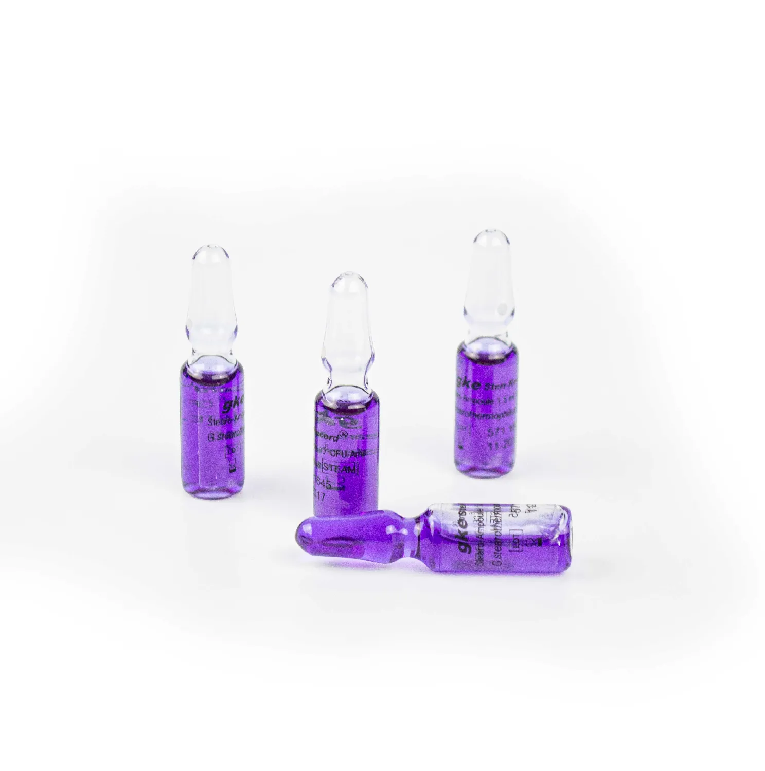 Indicador biológico en ampollas (para cargas líquidas) para esterilización de líquidos por vapor. Esporas: G. stearothermophillus ATCC 7953. Población (por vial): 10x6. Tiempo de incubación (h): 24. Dim. unidad (mm): 45x10