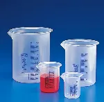 Vaso de forma baja con graduado azul de polipropileno. KARTELL. Capacidad (ml): 50. Subdivisión (ml): 2. Ø ext. (mm): 41. Altura (mm): 60