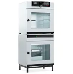 Horno de vacío VO101, con TwinDISPLAY, 101 l, rango de temperatura de trabajo de al menos 5 °C por encima de la temperatura ambiente hasta +200 °C, rango de temperatura de ajuste 20 °C - 200 °C; control de presión electrónico digital de 5 - 1100 mbar, con control de bomba, procedimientos de enjuague optimizados para las membranas de la bomba, así como salida de señal para encendido/apagado de la bomba, con estante térmico con 2 conectores para estantes térmicos en la parte posterior, puerta de vidrio de seguridad con bala interior vidrio de prueba y pantalla anti-spinter externa; puerta de acero inoxidable, trampilla de aire ajustable electrónicamente de 0 a 100 % en pasos de 10 %, interfaz Ethernet para leer el registro de protocolo, cargar programas y para el registro en línea, puerto USB en ControlCOCKPIT para usar una memoria USB, protección múltiple contra sobretemperatura, registrador de datos interno con capacidad de almacenamiento de al menos 10 años, instalación de calibración; certificado de calibración de fábrica a +160 °C y 20 mbar de presión; exterior de acero inoxidable texturizado: 710 x 767 x 550 mm; interior de acero inoxidable: 545 x 465 x 400 mm; tensión: 230 V, 50/60 Hz; máx. carga eléctrica: aprox. 1220W. Bomba de vacío no incluida.