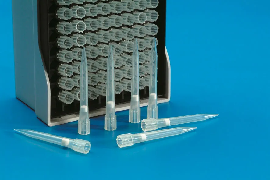 Punta con filtro para pipetas automáticas. De 5-300µl. Vol. (µl): 5-300. Color: Natural. Tipo: Eppendorf con filtro. Presentación: Rack estéril. Marca: Kartell. Compatibilidad: Gilson, Eppendorf, Biohit