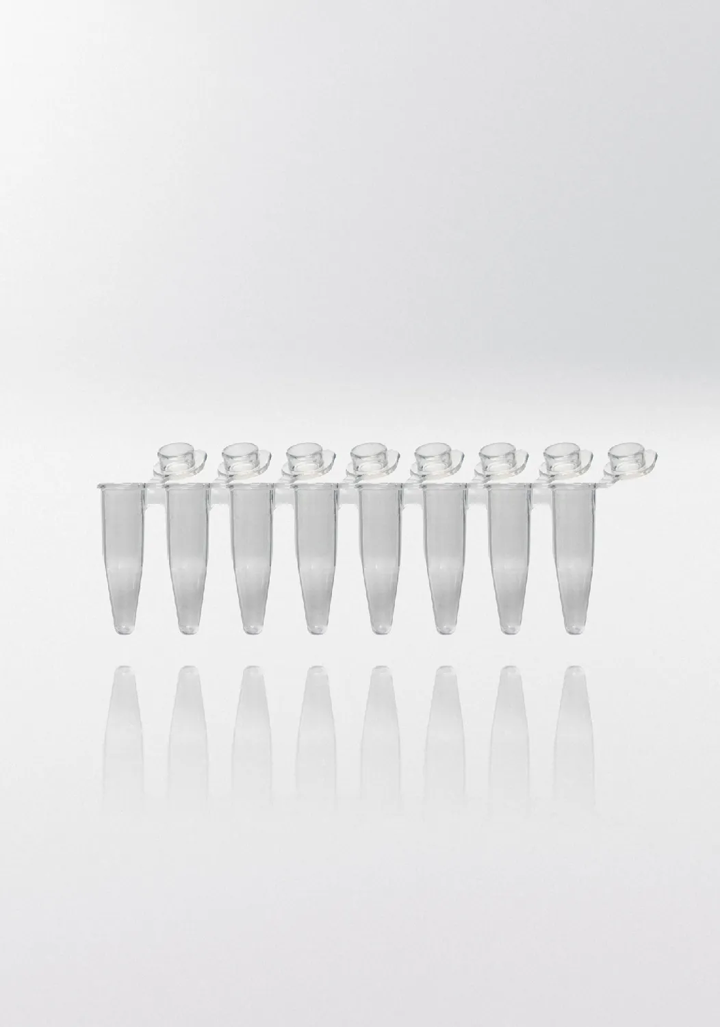 Tiras de tubos para PCR. NERBE-PLUS. Capacidad (ml): 0,2. Resist. centrif. (g): 20000. Tapón: Plano. Color tubo/tapón: Transparente/ Transparente. Esterilidad: PCR Ready. qPCR: Sí