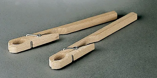 Pinza para tubos de ensayo. Madera. Para tubos: Desde 12 hasta 25mm Ø. Largo total (mm): 180