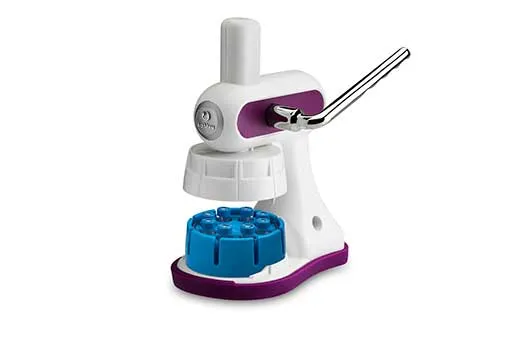 Mini-UniPrep G2. Whatman™ (Cytiva). Con compresor manual incluído. Filtro: PTFE. Vial: Vidrio, transparente. Septum: PTFE/Silicona. Tamaño poro (µm): 0,2