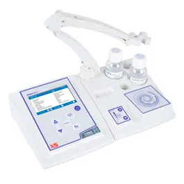 Conductímetro sobremesa COND 8 PRO. XS. Agitador magnético con brazo. Célula: 2301TN (de plástico) con sensor de temperatura integrado. Disoluciones 1413 µS y 12,88mS. Datalogger, software Datalink. Teclado USB. Rango de medición: COND 0,00 a 500mS. TDS 0,1 mg/L a 200,0 g/L. Salinidad 0,01 a 100,0 ppt. Temp. -20 a 120,0 ºC.