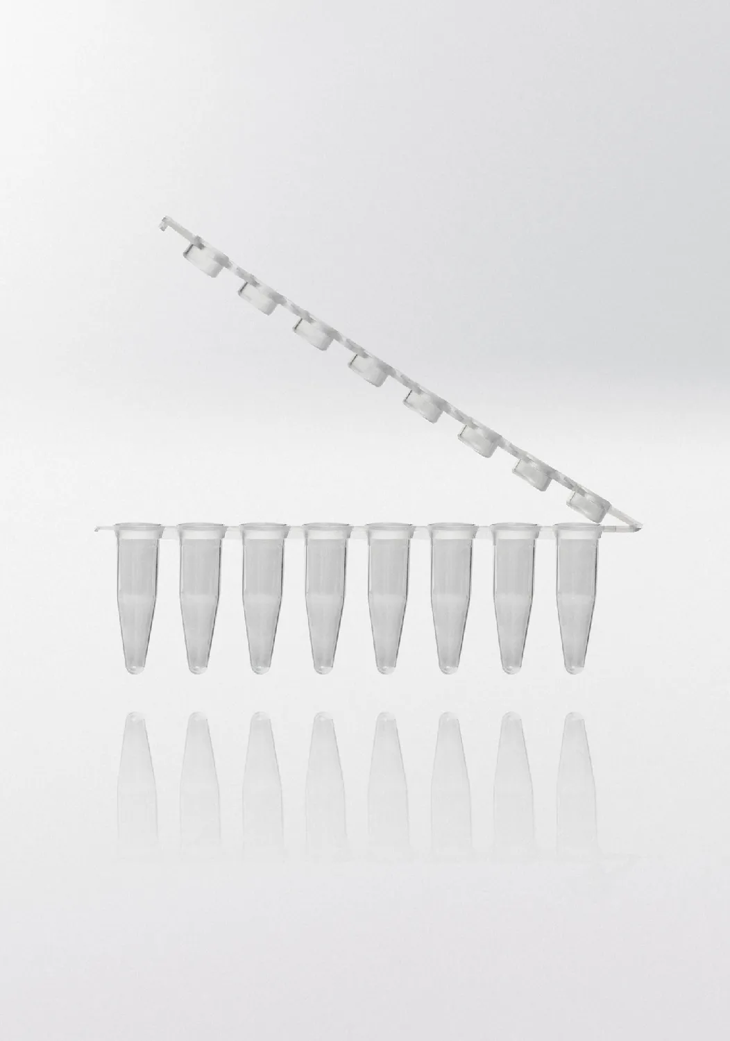 Tiras de tubos para PCR. NERBE-PLUS. Capacidad (ml): 0,2. Resist. centrif. (g): 6000. Tapón: Plano. Color tubo/tapón: Transparente/ Transparente. Esterilidad: PCR Ready. qPCR: Sí