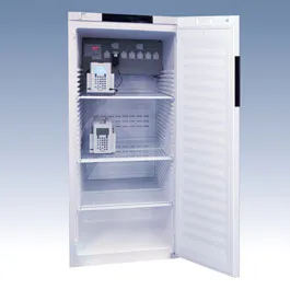 Incubador DBO. Modelo: TC 720 S. Capacidad (L): 488. Dimensiones An x Al x Pr (mm): 750x1684x769. LOVIBOND®