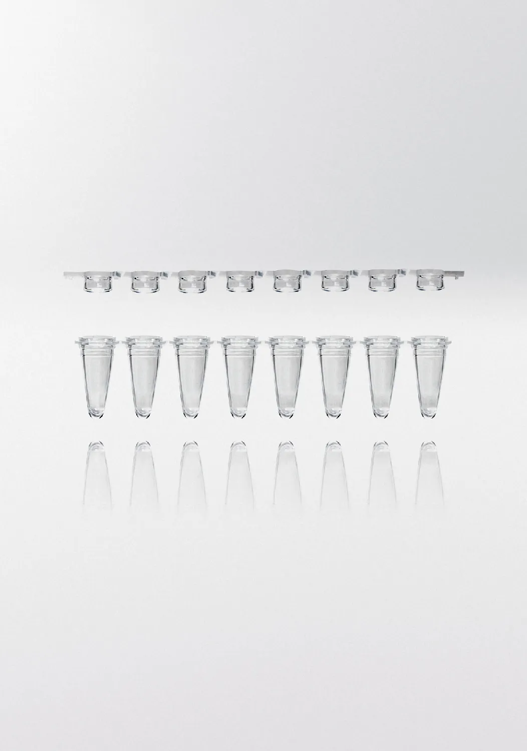 Tiras de tubos para PCR. NERBE-PLUS. Capacidad (ml): 0,1. Resist. centrif. (g): 6000. Tapón: Plano. Color tubo/tapón: Transparente/ Transparente. Esterilidad: PCR Ready. Low profile: Sí. qPCR: Sí