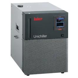 Unichiller 015. HUBER. Con controlador Pilot ONE. Rango Tª (ºC): De -20 a 40. Estab. Tª (ºC): ±0,5. Potencia frigorífica a -10ºC (W): 700. Potencia frigorífica a 0ºC (W): 1000. Potencia frigorífica a 15ºC (W): 1200. Presión (l/min) - bar: 29-1. Vol. (l): 3,8. Dim. AnxAlxPr (mm): 420x487x579