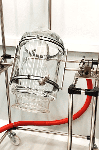 Glass reactor in tumble system